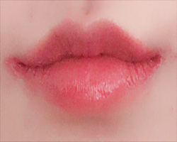 嘴角不是太漂亮了吗 ㅠ?